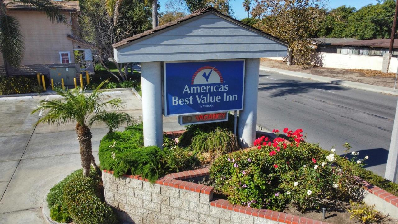 Americas Best Value Inn Oxnard-Port Hueneme Buitenkant foto