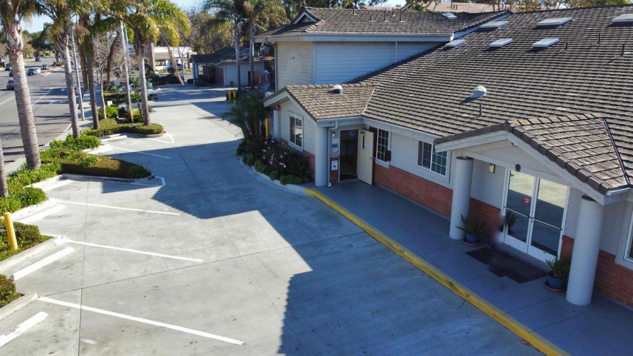 Americas Best Value Inn Oxnard-Port Hueneme Buitenkant foto