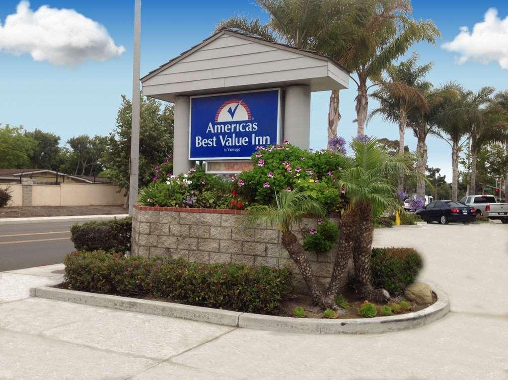 Americas Best Value Inn Oxnard-Port Hueneme Buitenkant foto