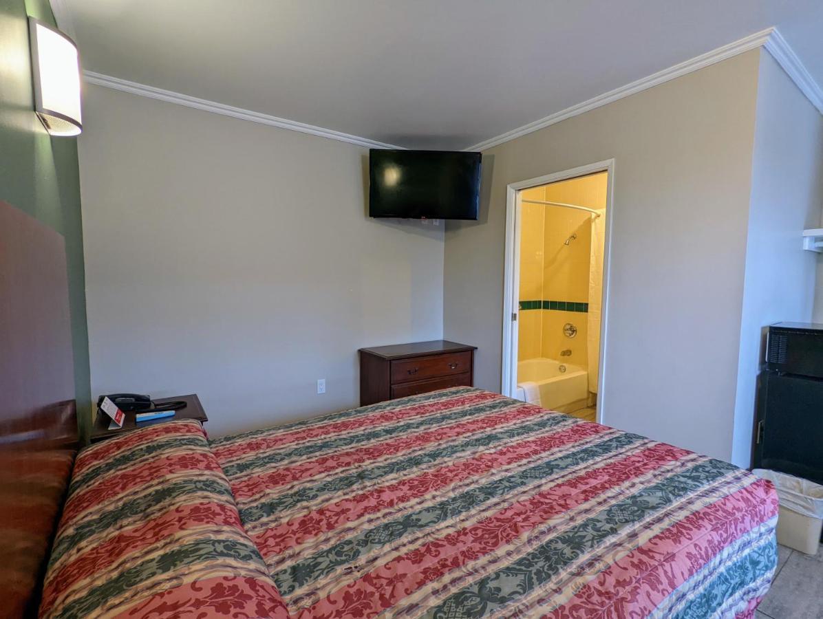 Americas Best Value Inn Oxnard-Port Hueneme Buitenkant foto