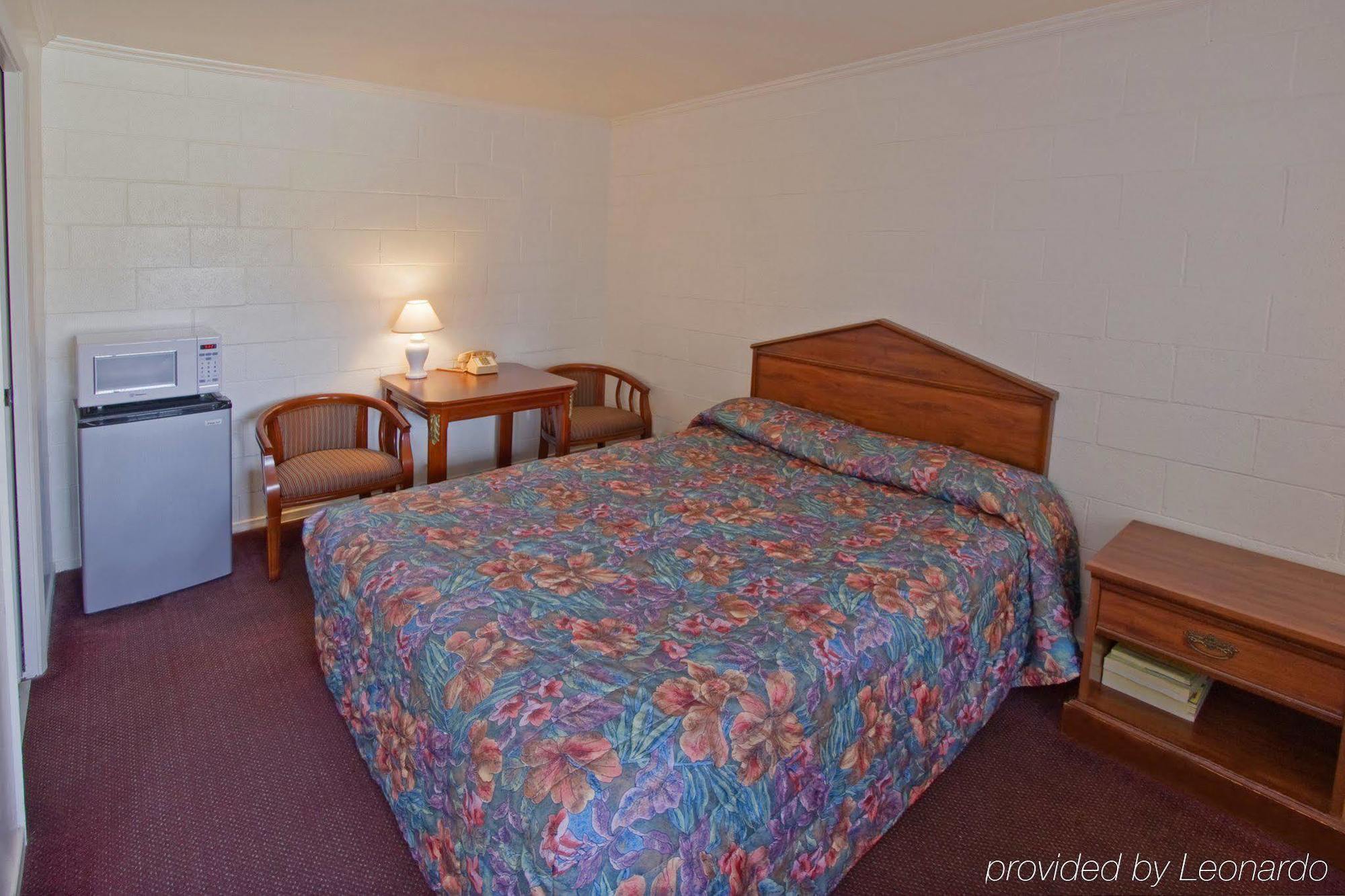 Americas Best Value Inn Oxnard-Port Hueneme Buitenkant foto