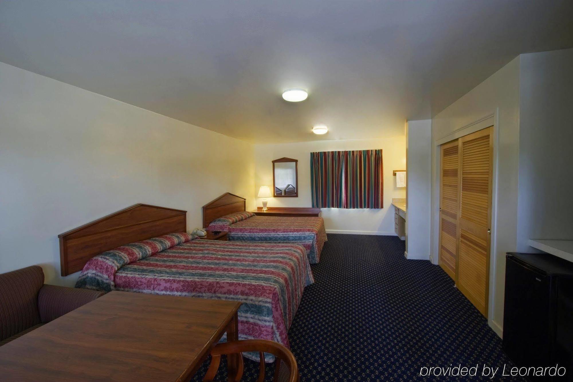 Americas Best Value Inn Oxnard-Port Hueneme Kamer foto